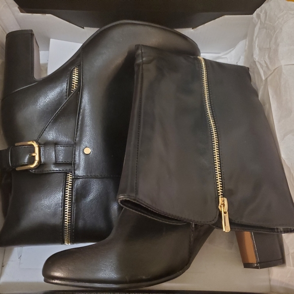 Boots - Picture 3 of 4